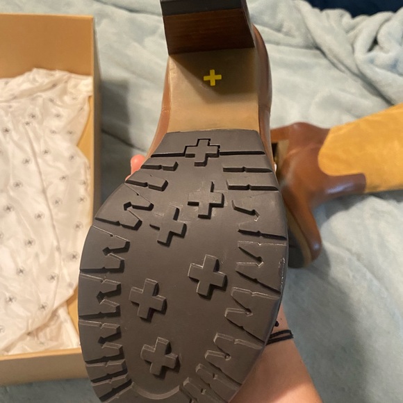 Brand New Doc Martens Josie Tan and Biscuit Knee-High Boots - Women’s Size 10 - Picture 6 of 6